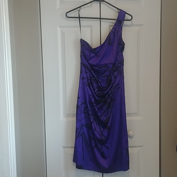 Dress - Picture 1 of 1